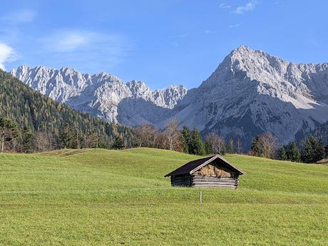 Buckelwiesen Mittenwald 30.10.2022 — 25 Bilder / Prairies bosselées à Mittenwald — 25 photos