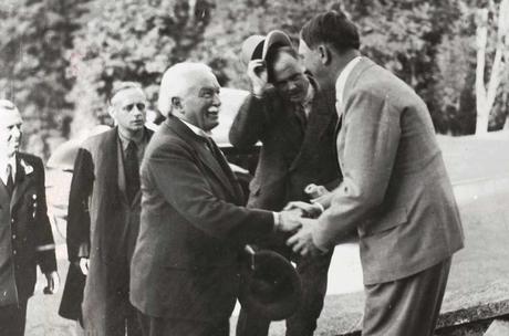 David Lloyd George rencontre Adolf Hitler au Berghof, 1936.