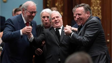 Épais Brouillard Épais Brouillard