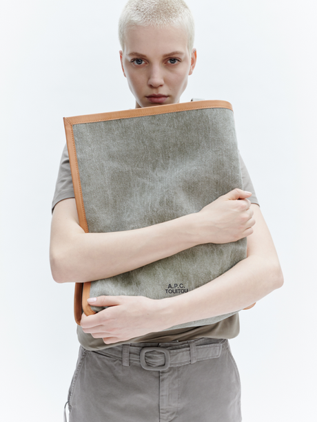 A.P.C. célèbre ses 35 ans avec son Interaction #17 A.P.C. célèbre ses 35 ans avec son Interaction #17