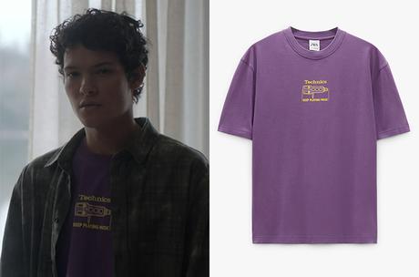 YOUNG ROYALS : Simon’s purple t-shirt in S2E05