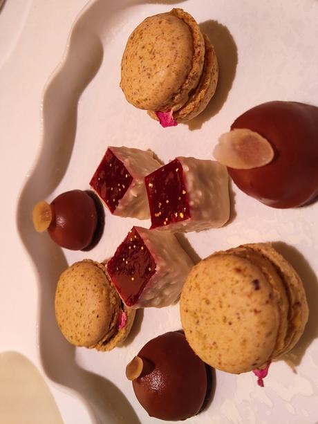 Au sommet de l’Olympe chez Mavrommatis Au sommet de l’Olympe chez Mavrommatis