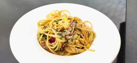 Spaghetti avec (beaucoup)  de citron, d'ail et d'anchois d'Ottolenghi