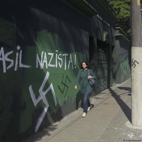 Fantômes du Nazisme Au Brésil