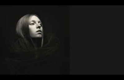 Apri le luci, e mira