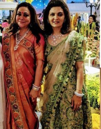 Tina Ambani publie un portrait de famille pour souhaiter à son neveu, Arjun Kothari, le jour de son 3e anniversaire de mariage