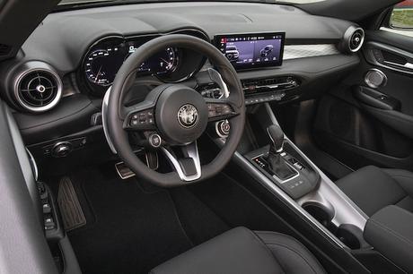 Alfa Romeo Tonale Plug-In Hybrid Q4 - Interior (22)