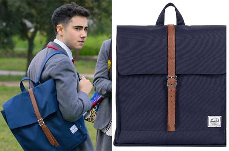 ÉLITE :  Nico’s blue backpack in S6E04