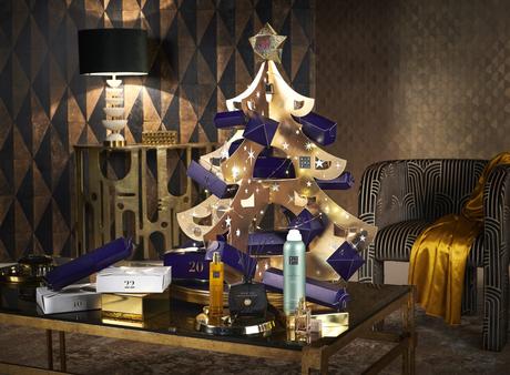Pour attendre Noël en beauté, on choisit son Calendrier de l’Avent Tel un sapin tout décoré, le calendrier Rituals trône dans la maison.