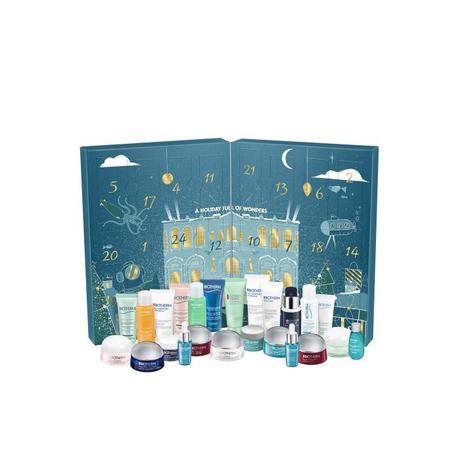Pour attendre Noël en beauté, on choisit son Calendrier de l’Avent Tout de bleu vêtu, le calendrier Biotherm réunit les produits emblématiques aux essences marines qui donneront ainsi un joli teint à toutes pour les fêtes.