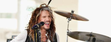 Steven Tyler d’Aerosmith dit qu’il s’est transformé en John Lennon pendant l’enregistrement de “Come Together” des Beatles. Steven Tyler d’Aerosmith dit qu’il s’est transformé en John Lennon pendant l’enregistrement de “Come Together” des Beatles.