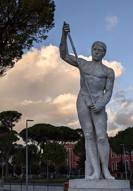 Le Foro italico et le Stadio dei Marmi à Rome - 62 photos de sculptures et d'architecture sportives au temps du fascisme mussolinien