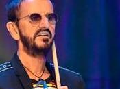 Ringo Starr vendra statues mains signe paix pour œuvre charité
