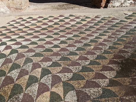 Les mosaïques en noir et blanc des thermes de Caracalla — 20 photos