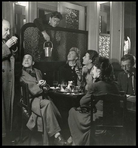 1943-44 - La vie continue, du côté du Café de Flore. Sartre, Simone de Beauvoir...