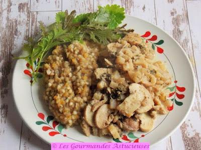 Champignons aux radis d'hiver et aux noix (Vegan) Champignons aux radis d'hiver et aux noix (Vegan)