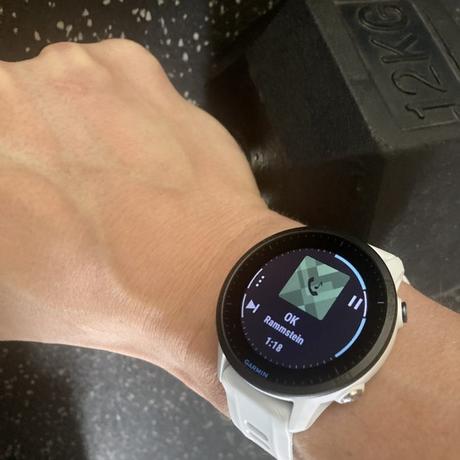 Test Garmin Forerunner 955 : le top pour les compétiteurs (pas que les triathlètes) Forerunner 955 montre connectée