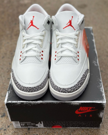 La Air Jordan 3 White Cement Reimagined se dévoile en détail