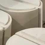 Conecto la rencontre du beton et de lacrylique