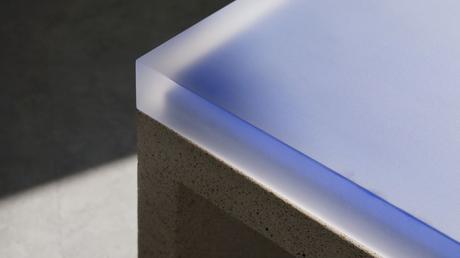 Conecto la rencontre du beton et de lacrylique