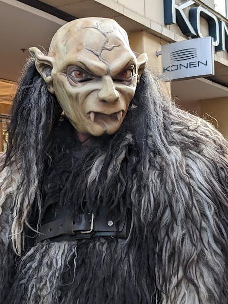 Die Krampus sind in München eingetreten — 34 Bilder / Les Krampus sont entrés dans Munich — 34 photos