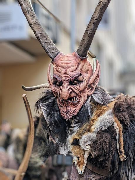 Die Krampus sind in München eingetreten — 34 Bilder / Les Krampus sont entrés dans Munich — 34 photos
