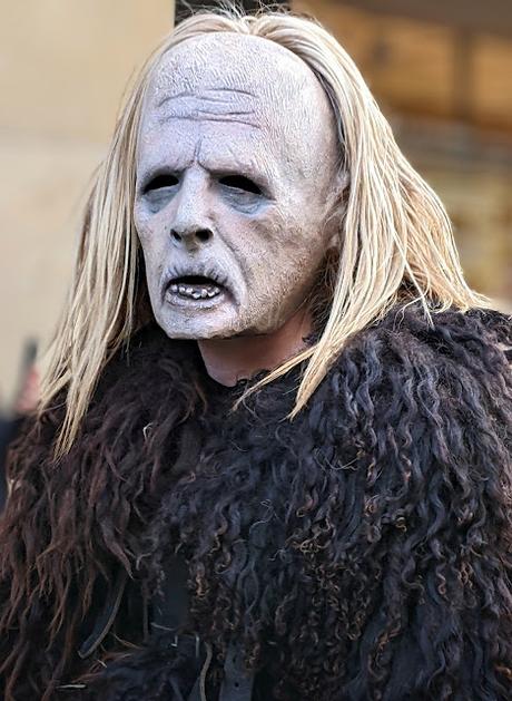 Die Krampus sind in München eingetreten — 34 Bilder / Les Krampus sont entrés dans Munich — 34 photos