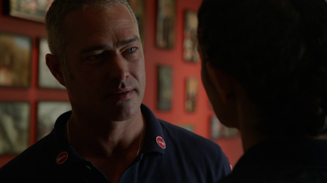 CHICAGO MED (SAISON 8, ÉPISODE 9), CHICAGO FIRE (SAISON 11, ÉPISODE 9), CHICAGO PD (SAISON 10, ÉPISODE 9)