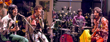 Les 10 plus grandes chansons d’amour des Beatles À travers des centaines de chansons, le monde a vu les Beatles passer du statut de groupe de club en sueur à celui de princes de la pop, d'aristocrates artistiques et d'icônes intouchables, le tout en l'espace de dix ans. Mais alors que leur musique se développait et évoluait pour devenir quelque chose de toujours frais et relatif quelque 60 ans après sa sortie initiale, il y a toujours eu un thème qui refuse de disparaître : l'amour.