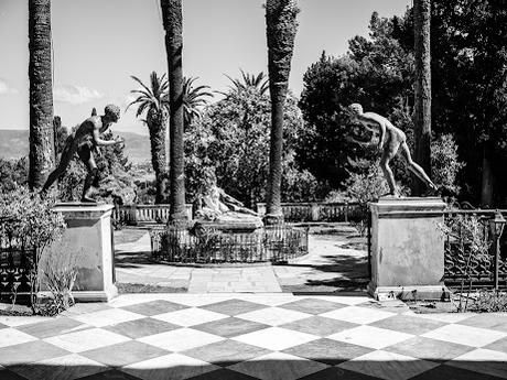 Achilleion — 13 photos en noir et blanc de Marco Pohle (Quatrième et dernière série)