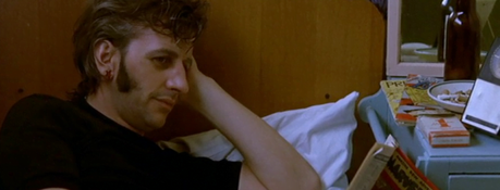 Ringo Starr révèle que les Beatles ont refusé une réunion en 1973. Cette révélation est tirée d'un nouveau portrait de Paul McCartney dans le New Yorker. Starr a été interviewé pour donner son avis sur l'intérêt continu qui a suivi les Beatles après leur séparation et les demandes constantes de reformation. Selon lui, à une époque où chacun des quatre membres n'était plus aussi attaché à une séparation définitive, l'idée d'une réunion a été lancée sur leur chemin.