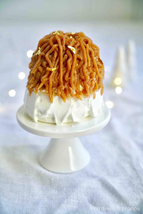 pavlova façon mont blanc à la clementine meringue , pavlova , crème de marrons , chantilly , clementines , dessert de fêtes