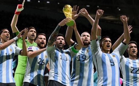 Le jeu vidéo FIFA obtient de bons résultats en Coupe du monde pour la quatrième fois consécutive L'équipe FIFA 23 Argentine remporte le trophée de célébration de la Coupe du monde