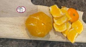 La bûche de Noël 2022 mandarine marron La bûche de Noël 2022 mandarine marron