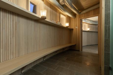 Tester le sauna flottant du spa hôtel d’Arctic Bath en Laponie suédoise