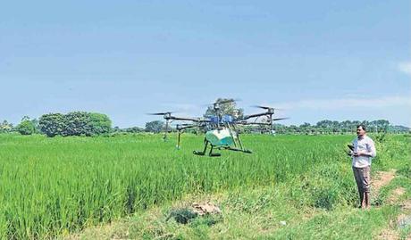 Telangana : Les agriculteurs seront formés à l’utilisation de la technologie des drones Telangana : Les agriculteurs seront formés à l'utilisation de la technologie des drones