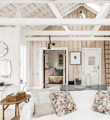idee deco maison salon poutre en bois plafond deco anglaise cottage