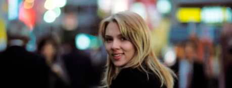 Quand Scarlett Johansson a chanté les Beatles au karaoké Quand Scarlett Johansson a chanté les Beatles au karaoké