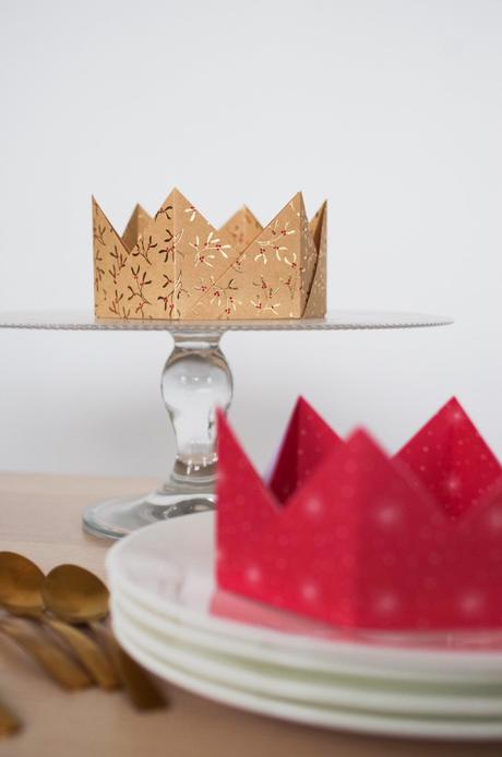 Comment faire une couronne en papier origami pour la galette des rois facile