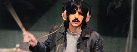 Comment Ringo Starr a utilisé des serviettes pour créer la chanson des Beatles ” Come Together “.
