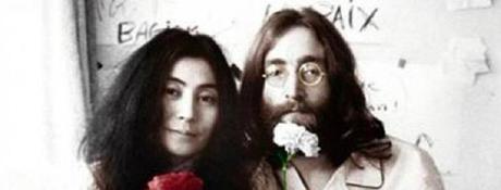 Écoutez l’incroyable voix isolée de John Lennon pour “Happy Xmas (War Is Over)”.