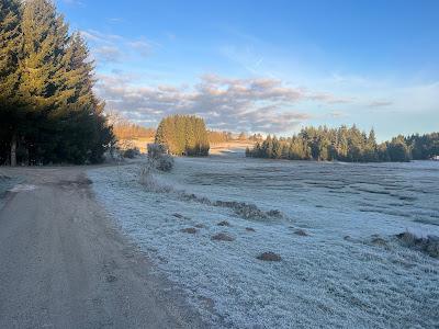 Lever de soleil forézien et pensées dominicales
