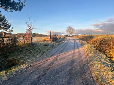 Lever de soleil forézien et pensées dominicales