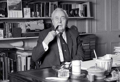 Harold Wilson, photographié dans son bureau chez lui à Westminster, en 1986. Allan Warren/Wiki Commons.