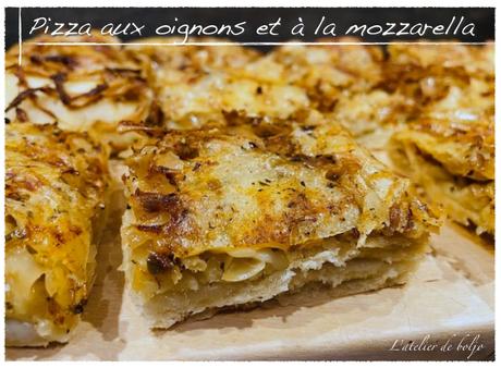 Fugazzeta, pizza argentine aux oignons et à la mozzarella Fugazzeta, pizza argentine aux oignons et à la mozzarella