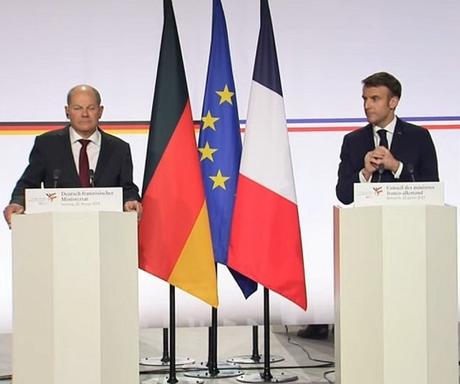 Deux âmes dans une même poitrine, c'est nous !