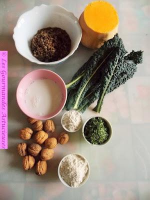 Crumble de noix à la courge, aux lentilles et au chou (Vegan) Crumble de noix à la courge, aux lentilles et au chou (Vegan)