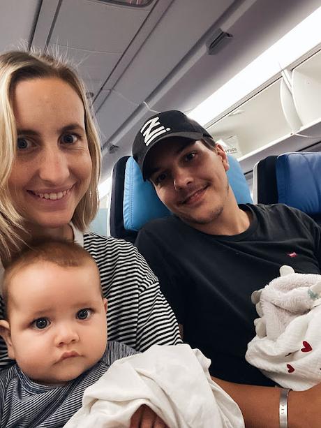 Prendre l’avion avec un bébé – Quoi prendre pour le voyage? (1)