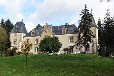 Vue arrière du Château du Boisniard en Vendée