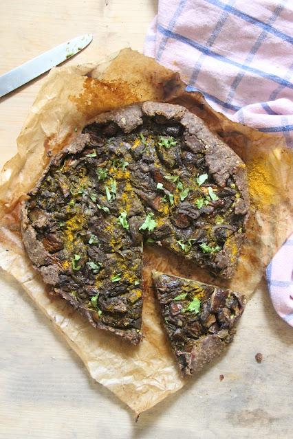 Tarte rustique champignons-curry vegan